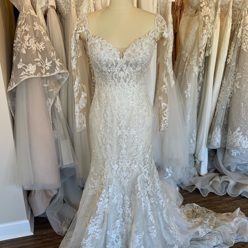 Martina Liana 870 Wedding Gown